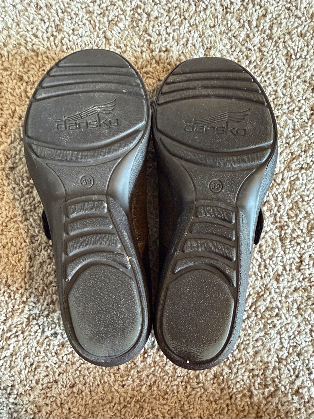 Dansko Aimee Brown Leather Wedge Slip On Ruched Comfort Clogs Size 39 - Picture 7 of 7